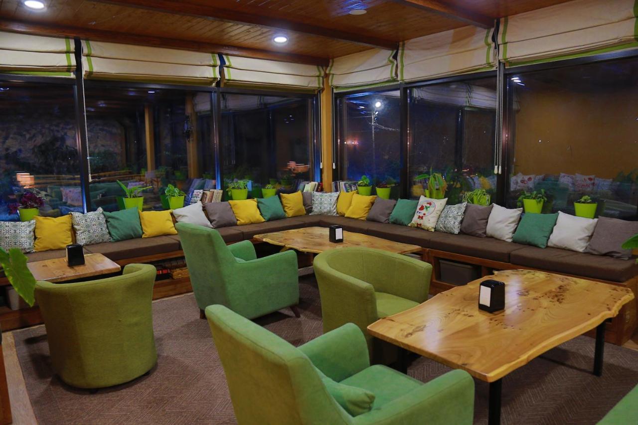 Madanur Hotel Karakol Extérieur photo