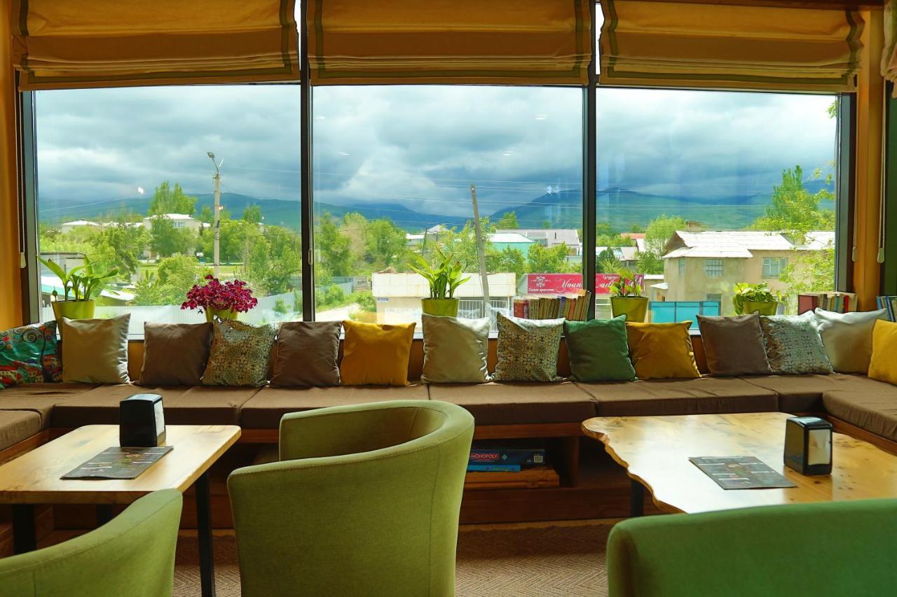 Madanur Hotel Karakol Extérieur photo